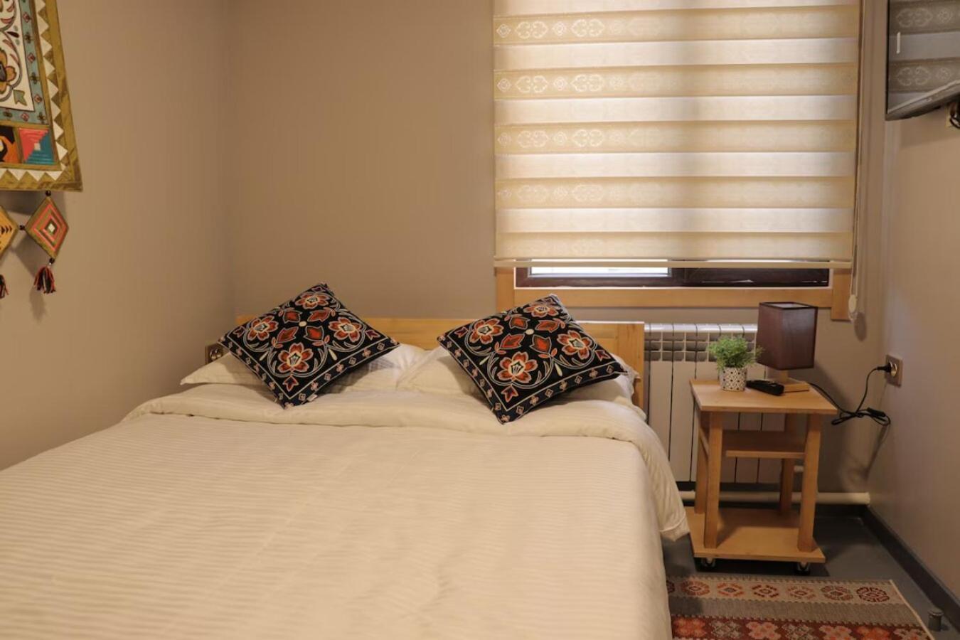 Salamat Hotel Bishkek Esterno foto